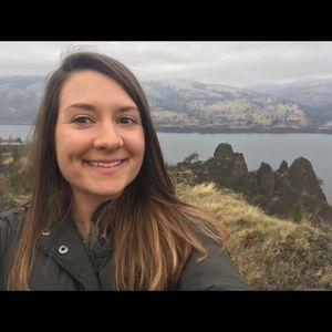 Meet your Posher, Abby